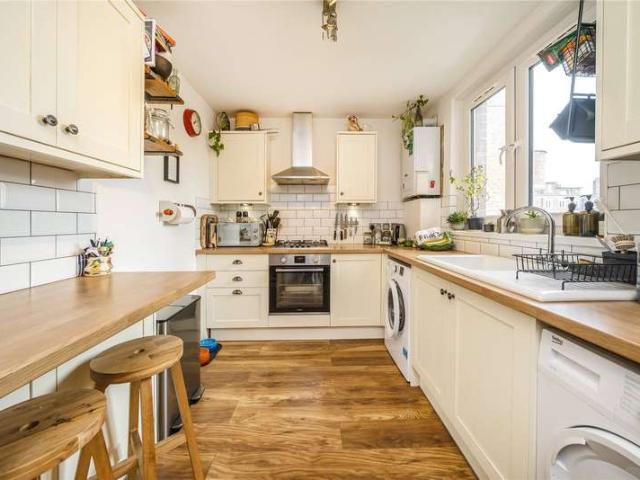 2 Bedroom Flat