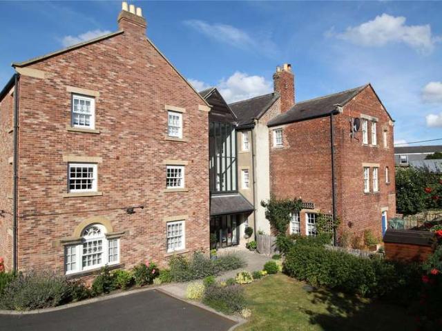 2 Bedroom Flat