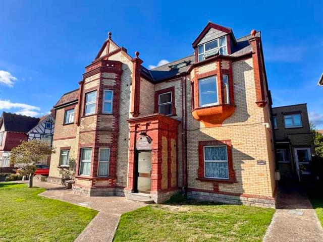 2 Bedroom Flat