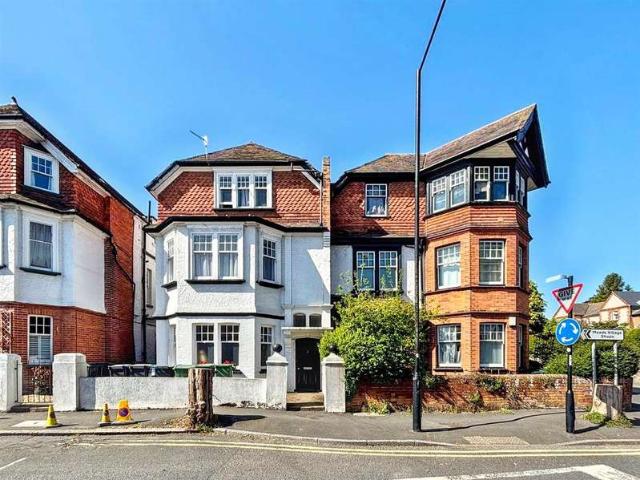 2 Bedroom Flat