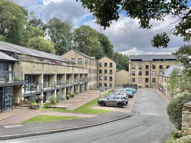 2 Bedroom Flat
