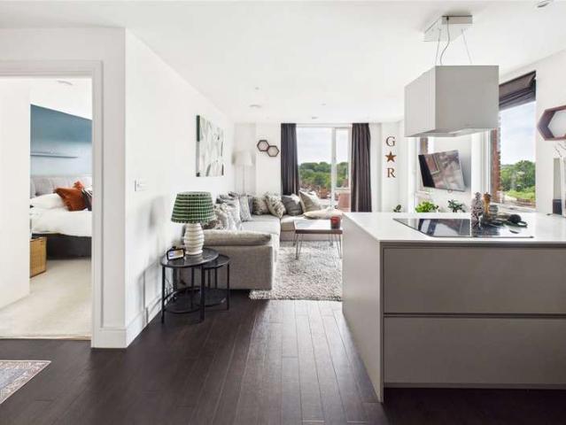 2 Bedroom Flat