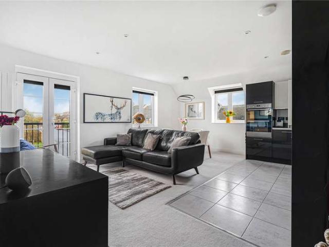 2 Bedroom Flat