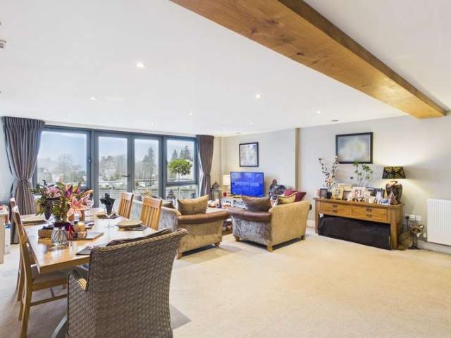 2 Bedroom Flat