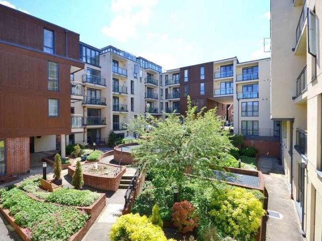 2 Bedroom Flat