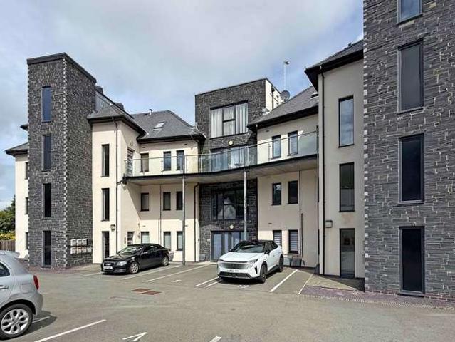2 Bedroom Flat