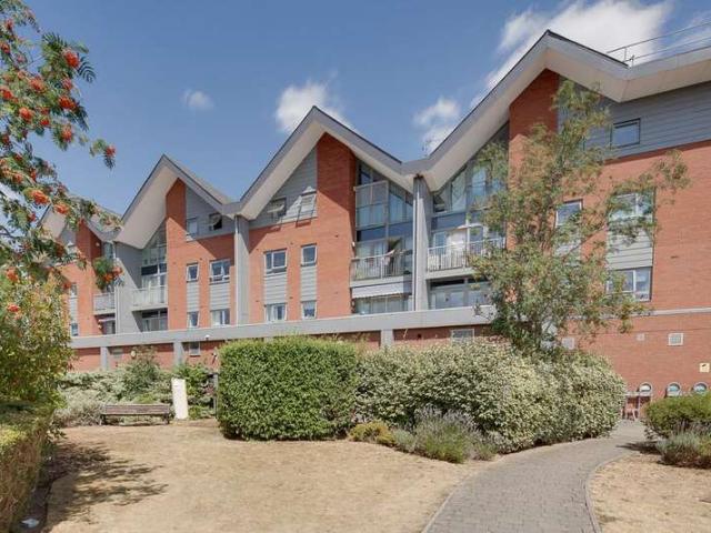 2 Bedroom Flat