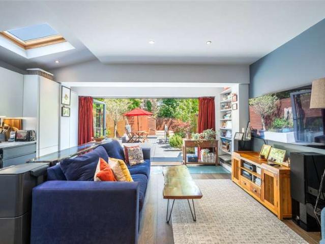 2 Bedroom Flat