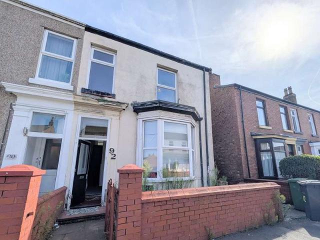 2 Bedroom Flat