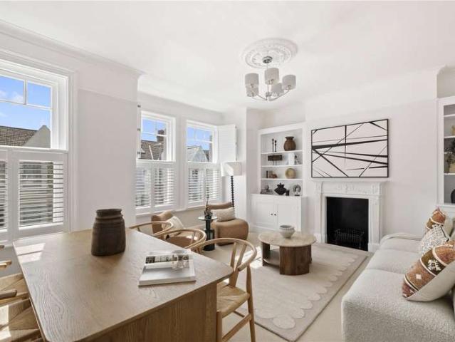 2 Bedroom Flat