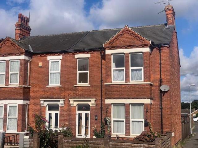 2 Bedroom Flat