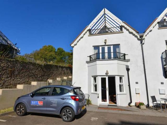 2 Bedroom Flat