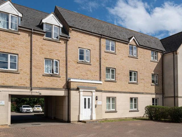 2 Bedroom Flat