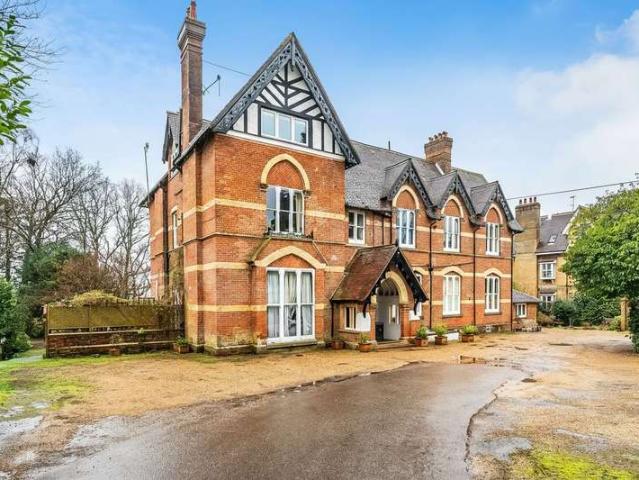 2 Bedroom Flat