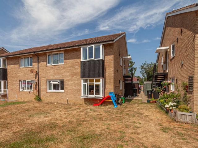 2 Bedroom Flat