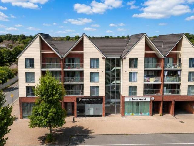 2 Bedroom Flat