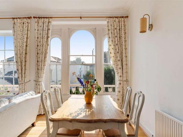 2 Bedroom Flat