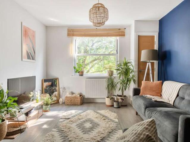 2 Bedroom Flat
