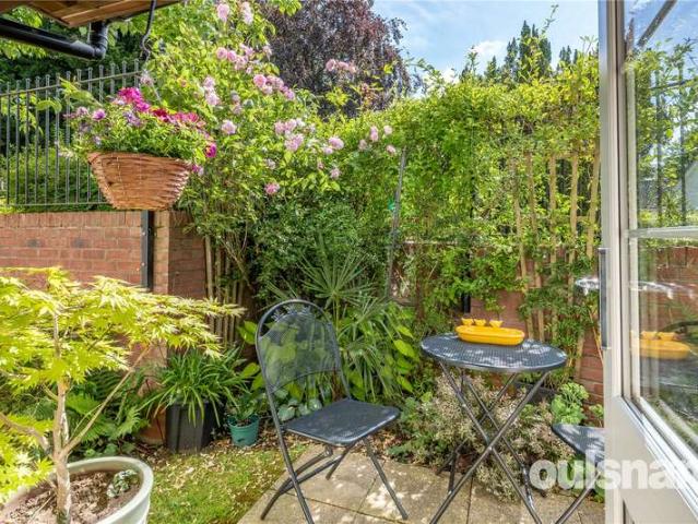 2 Bedroom Flat
