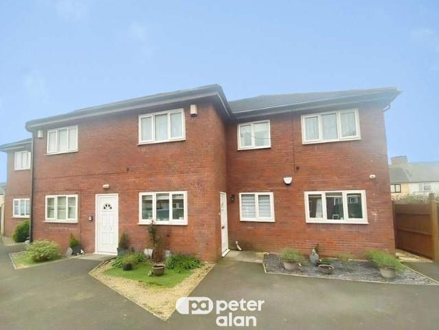2 Bedroom Flat