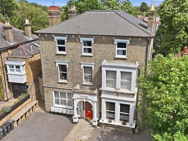 2 Bedroom Flat