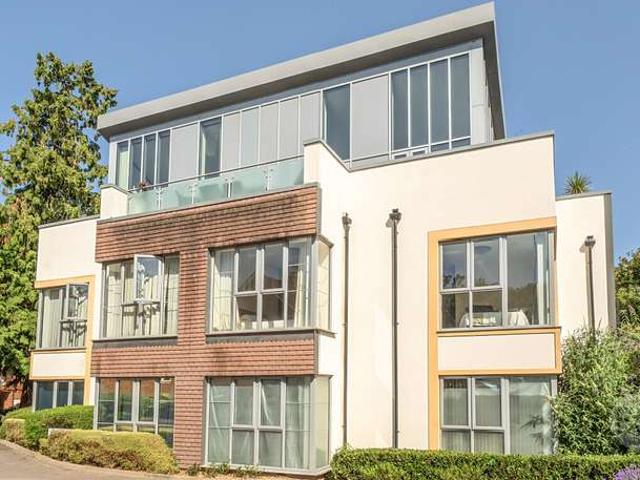 2 Bedroom Flat