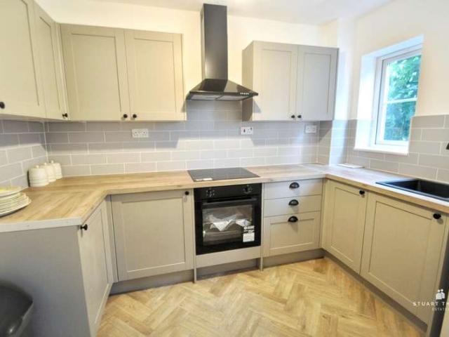 2 Bedroom Flat