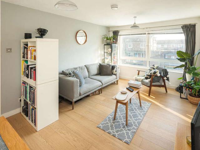 2 Bedroom Flat