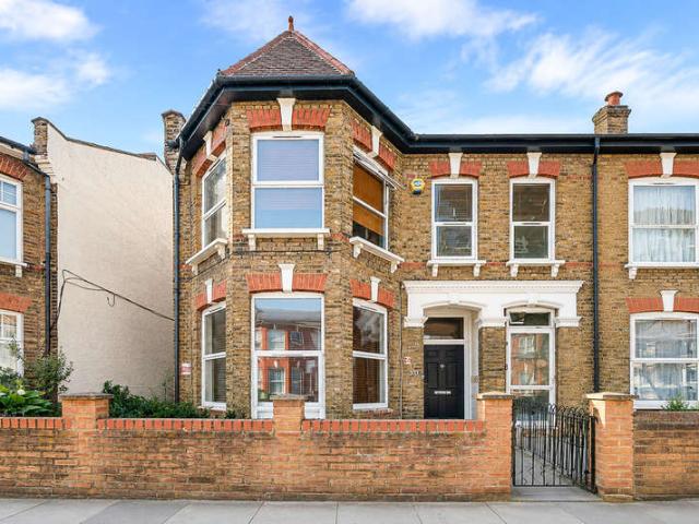 2 Bedroom Flat