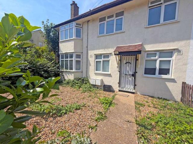 2 Bedroom Maisonette Flat