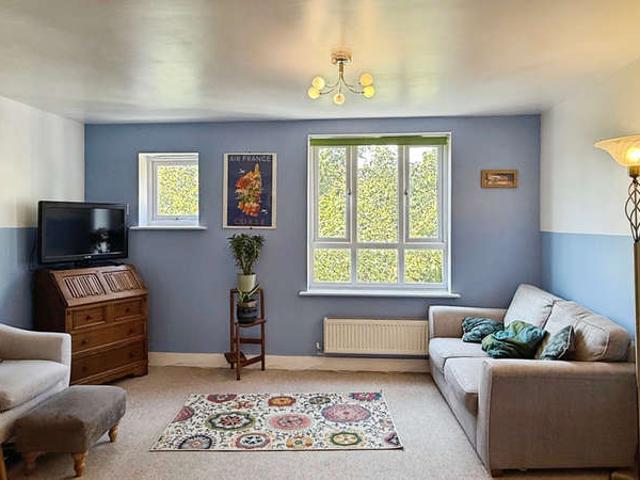 2 Bedroom Flat