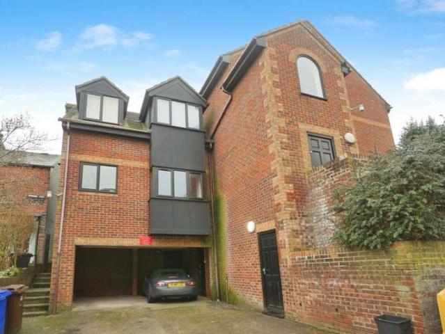 2 Bedroom Flat