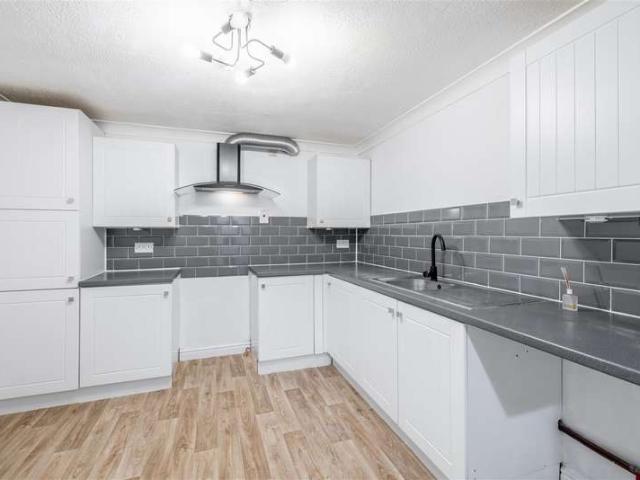2 Bedroom Flat