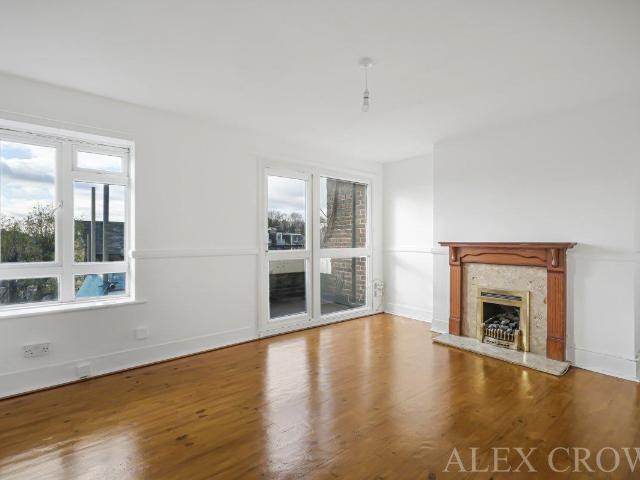 2 Bedroom Flat To Let