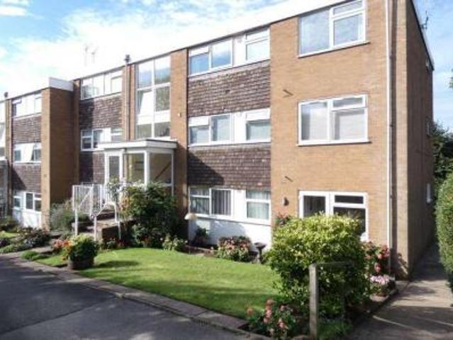 2 bedroom Flat To Let