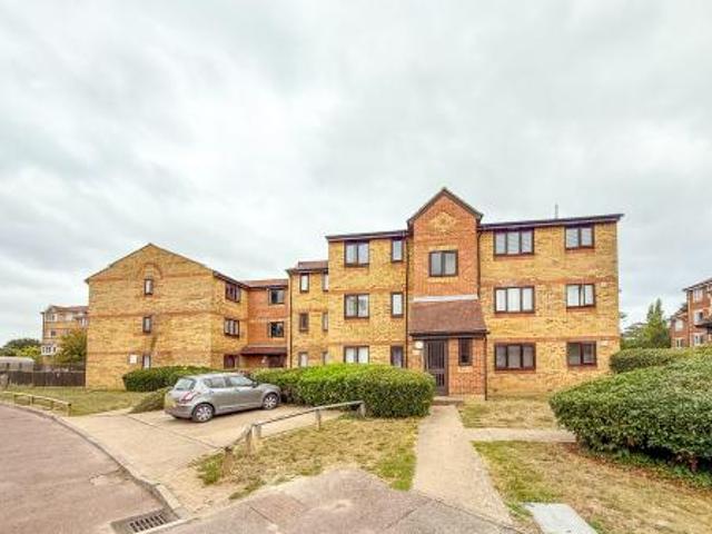 2 bedroom Flat To Let