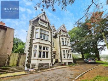 2 bedroom Flat To Let