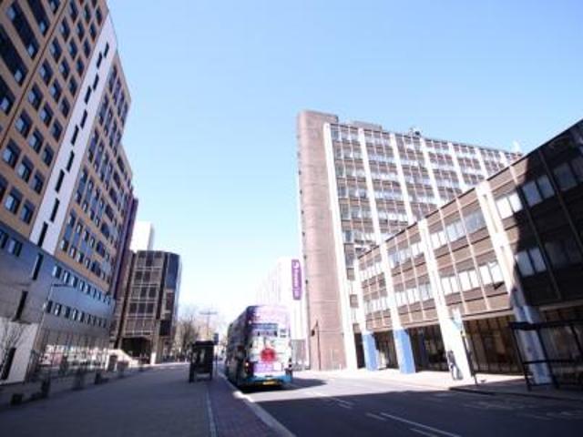2 bedroom Flat To Let