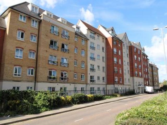 2 bedroom Flat To Let