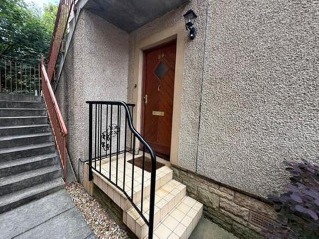 2 bedroom Flat To Let