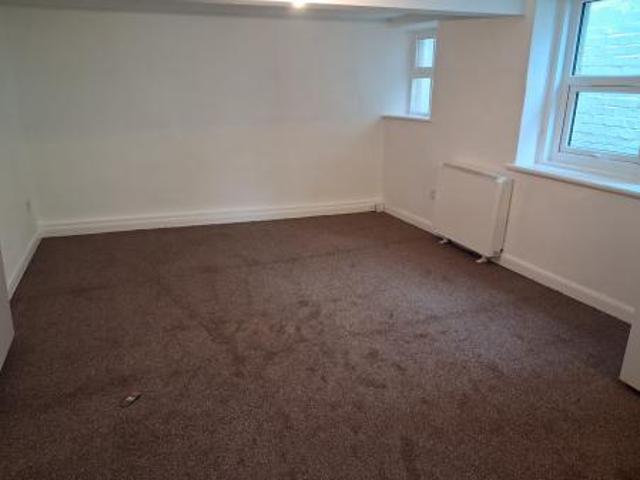 2 bedroom Flat To Let