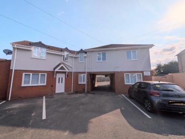 2 bedroom Flat To Let