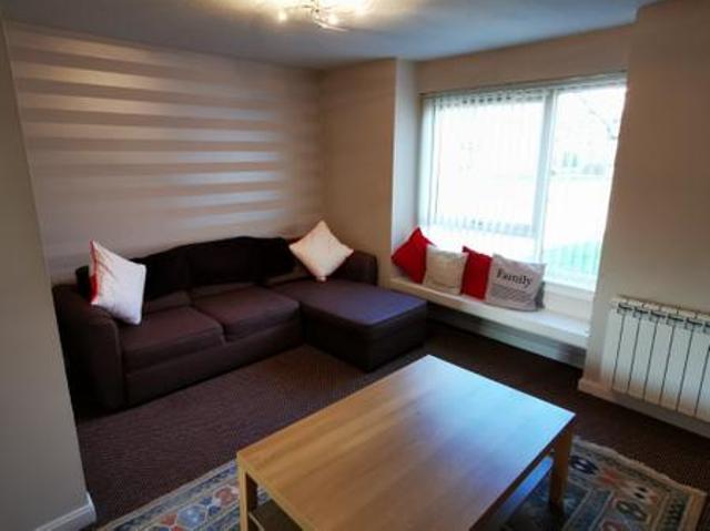 2 bedroom Flat To Let