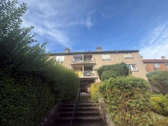 2 bedroom Flat To Let