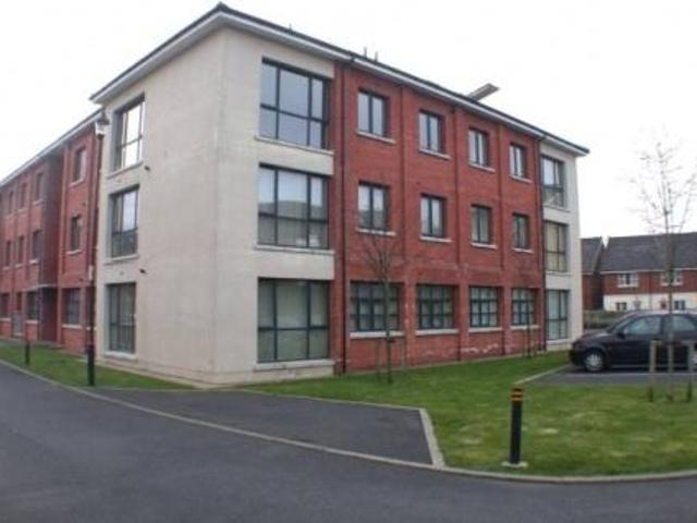 2 bedroom Flat To Let