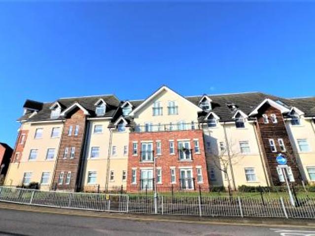 2 bedroom Flat To Let