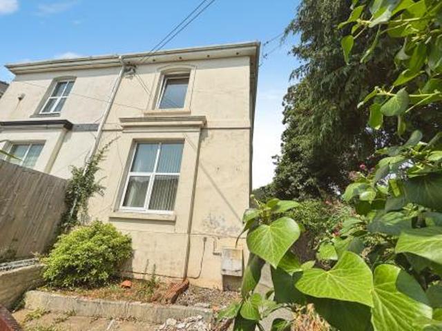 2 bedroom Flat To Let