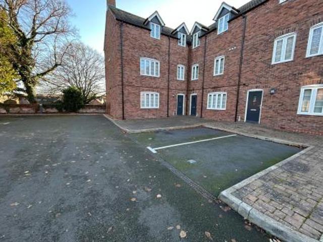 2 bedroom Flat To Let