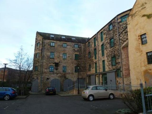2 bedroom Flat To Let