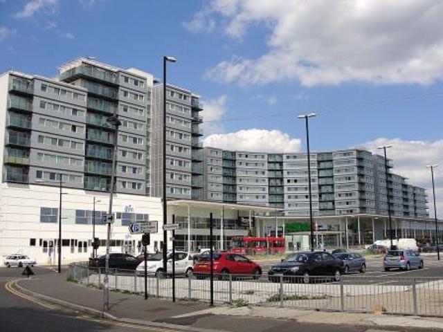 2 bedroom Flat To Let